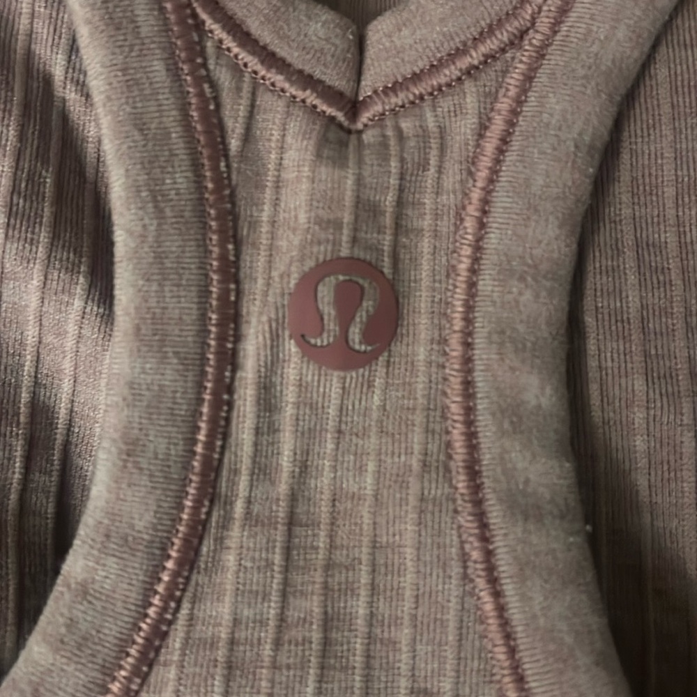 2. Lululemon tank